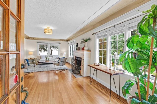 329 Pope Street, Menlo Park, CA 94025