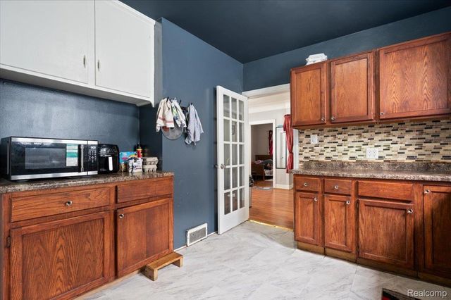 12660 Gallagher Street, Hamtramck, MI 48212