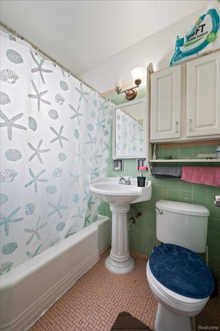 12660 Gallagher Street, Hamtramck, MI 48212