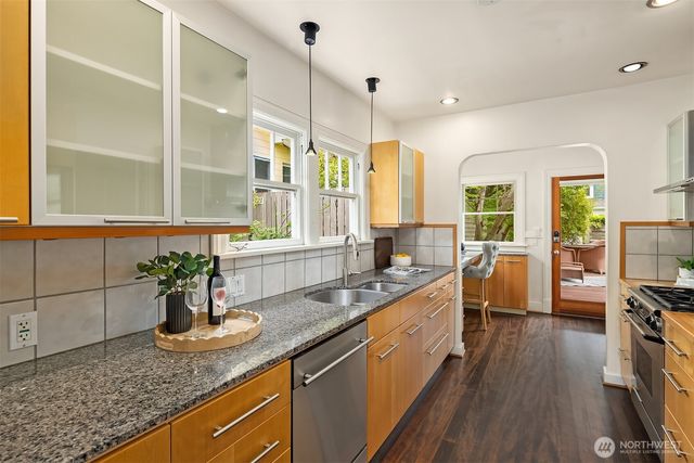 2522 31st Avenue S, Seattle, WA 98144
