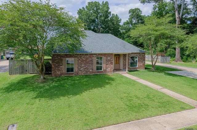 2767 Peachtree Ln, Zachary, LA 70791