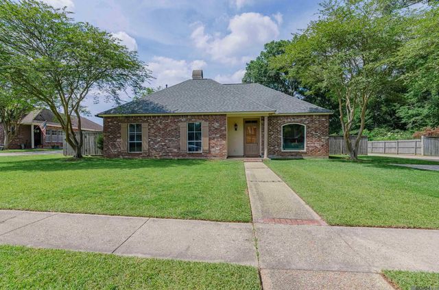 2767 Peachtree Ln, Zachary, LA 70791