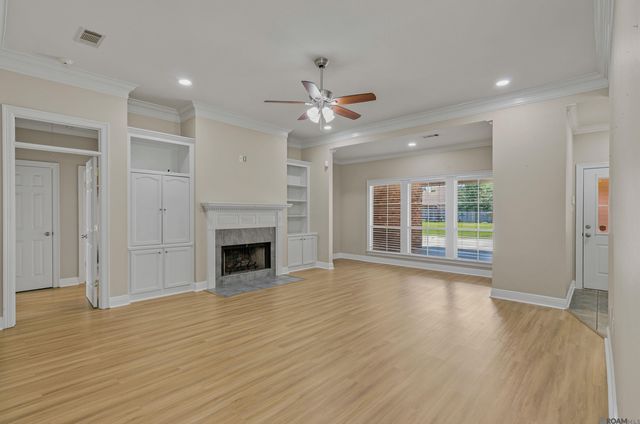 2767 Peachtree Ln, Zachary, LA 70791
