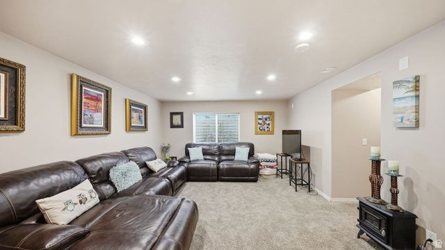 4338 W SACAJEWA ST, Riverton, UT 84096