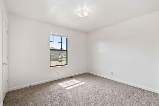 273 Northridge Dr Apt 4, Clarksville, TN 37042