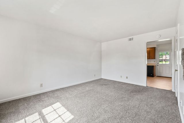 273 Northridge Dr Apt 4, Clarksville, TN 37042