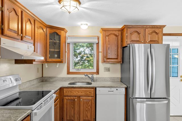19 Washington Green 19, Walpole, MA 02032