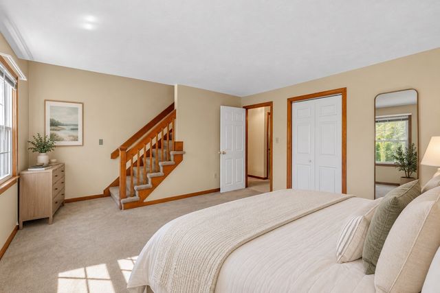 19 Washington Green 19, Walpole, MA 02032