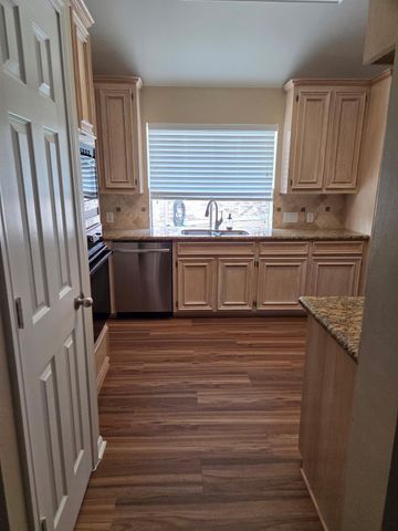 106 Palm Castle, League City, TX 77573