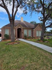 106 Palm Castle, League City, TX 77573