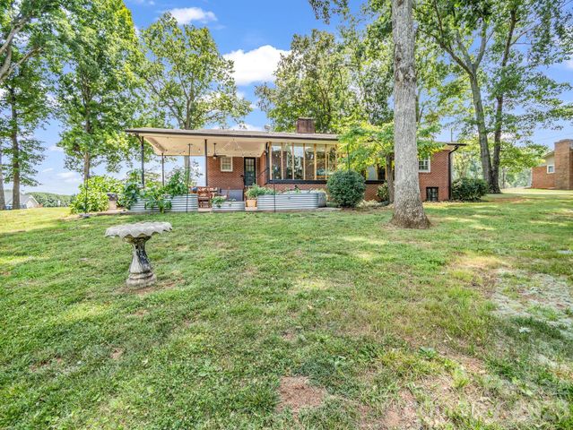 201 Lincoln Road, Forest City, NC 28043