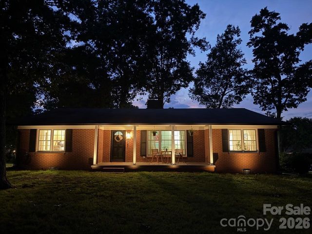 201 Lincoln Road, Forest City, NC 28043