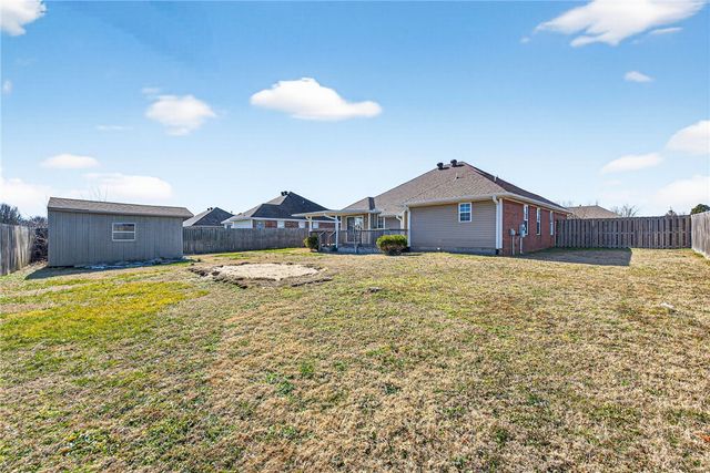 1562 Hutchinson Street, Pea Ridge, AR 72751