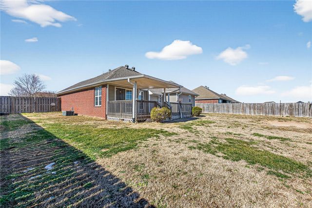 1562 Hutchinson Street, Pea Ridge, AR 72751