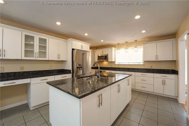 1 Pheasant Lane, Beckley, WV 25801