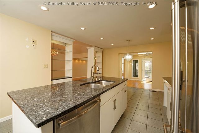 1 Pheasant Lane, Beckley, WV 25801