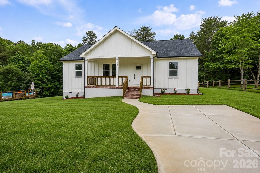 120 Whistling Pines Drive, Statesville, NC 28677