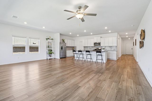 1201 Mallow RD, Leander, TX 78641