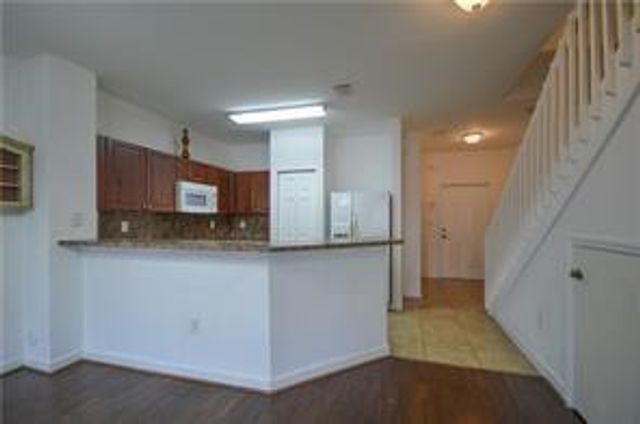 2958 NW 35th Avenue, Lauderdale Lakes, FL 33311