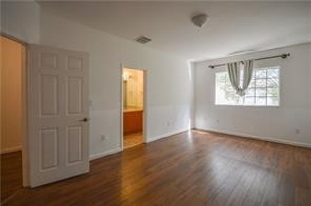 2958 NW 35th Avenue, Lauderdale Lakes, FL 33311