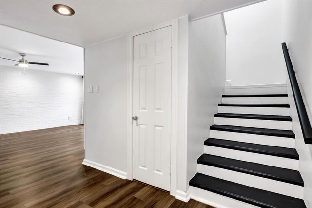 7 Briar Dale Court C, Houston, TX 77027