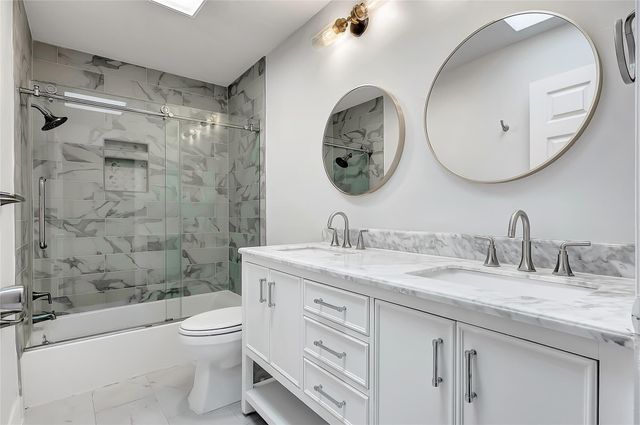 7 Briar Dale Court C, Houston, TX 77027