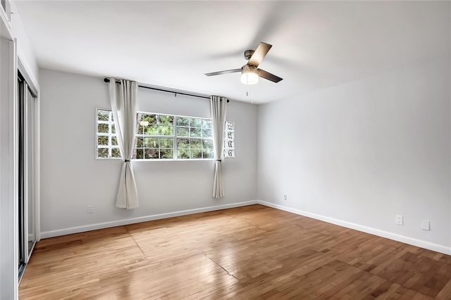 7 Briar Dale Court C, Houston, TX 77027