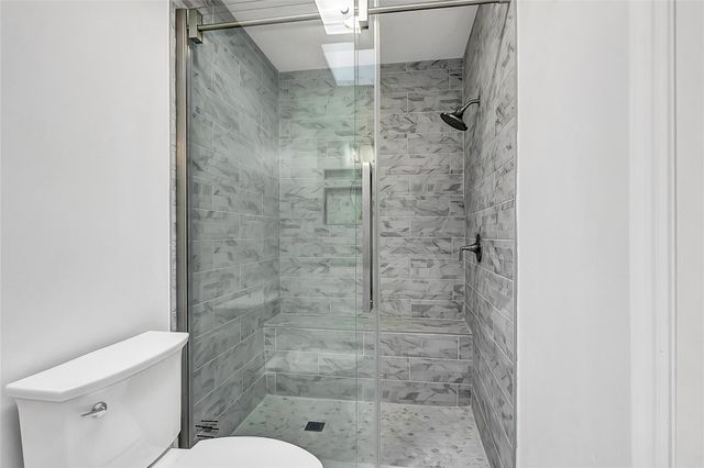 7 Briar Dale Court C, Houston, TX 77027