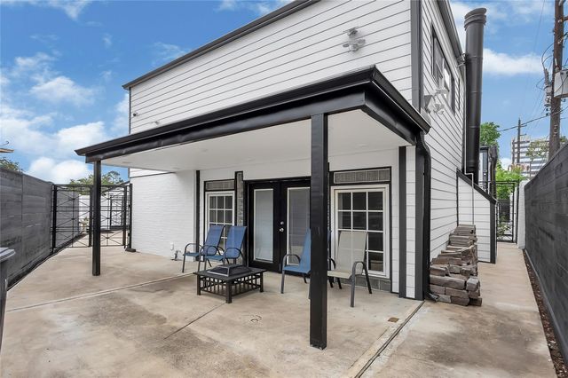 7 Briar Dale Court C, Houston, TX 77027