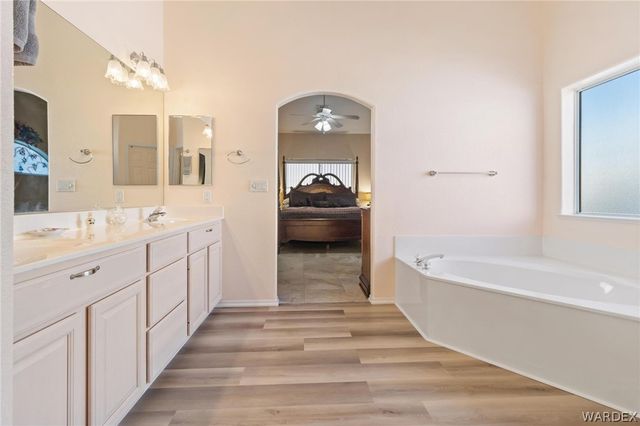 5611 S Desert Lakes Drive, Fort Mohave, AZ 86426