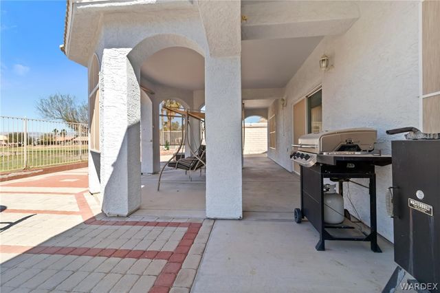 5611 S Desert Lakes Drive, Fort Mohave, AZ 86426