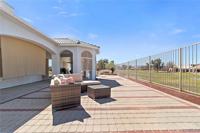 5611 S Desert Lakes Drive, Fort Mohave, AZ 86426