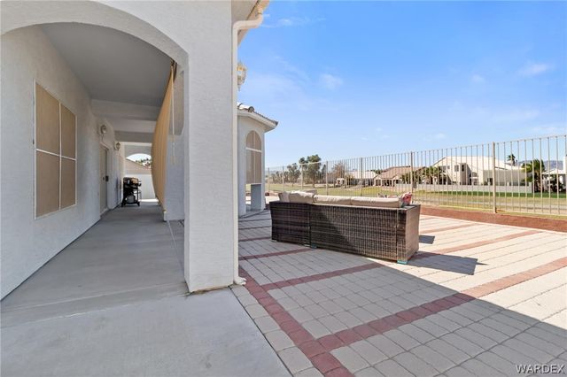 5611 S Desert Lakes Drive, Fort Mohave, AZ 86426