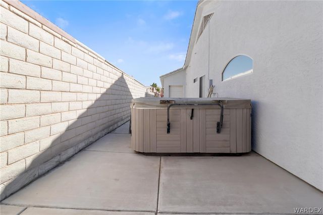 5611 S Desert Lakes Drive, Fort Mohave, AZ 86426