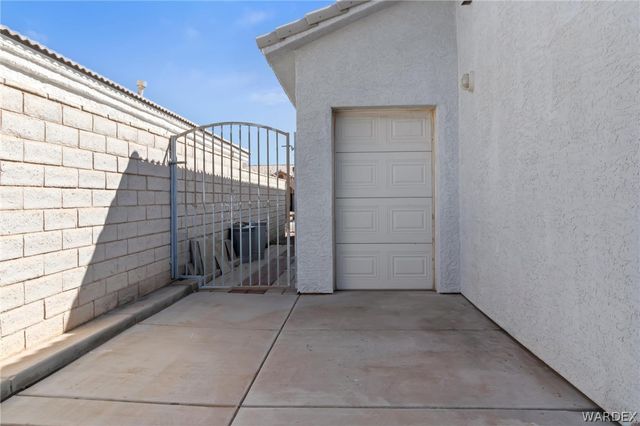 5611 S Desert Lakes Drive, Fort Mohave, AZ 86426