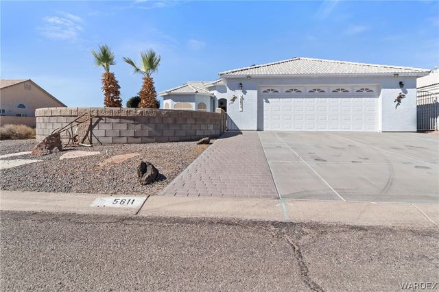 5611 S Desert Lakes Drive, Fort Mohave, AZ 86426
