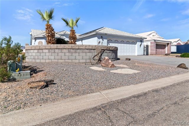 5611 S Desert Lakes Drive, Fort Mohave, AZ 86426