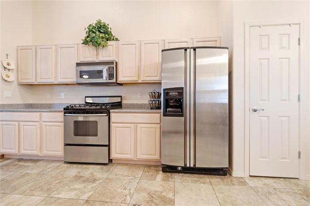 5611 S Desert Lakes Drive, Fort Mohave, AZ 86426