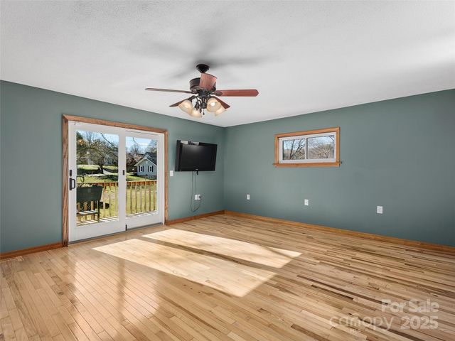 133 Axley Street, Canton, NC 28716