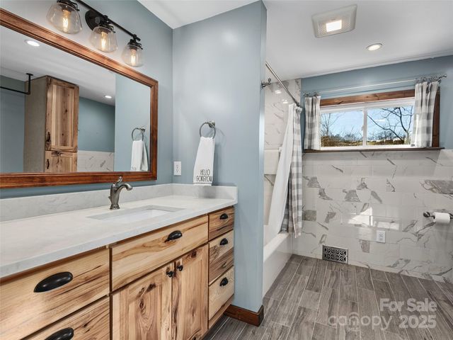 133 Axley Street, Canton, NC 28716