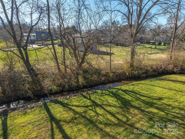 133 Axley Street, Canton, NC 28716