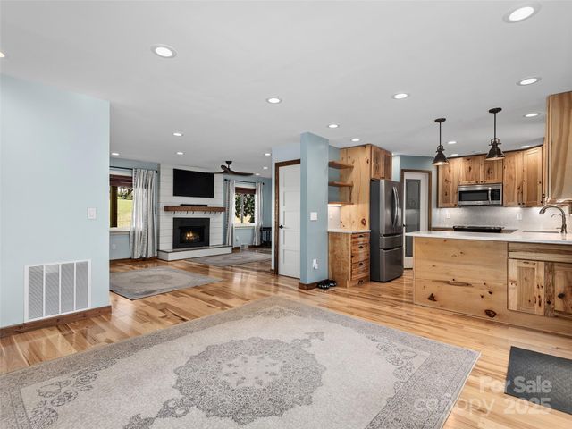 133 Axley Street, Canton, NC 28716