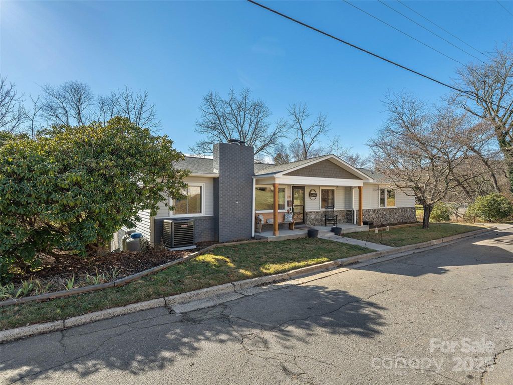 133 Axley Street, Canton, NC 28716