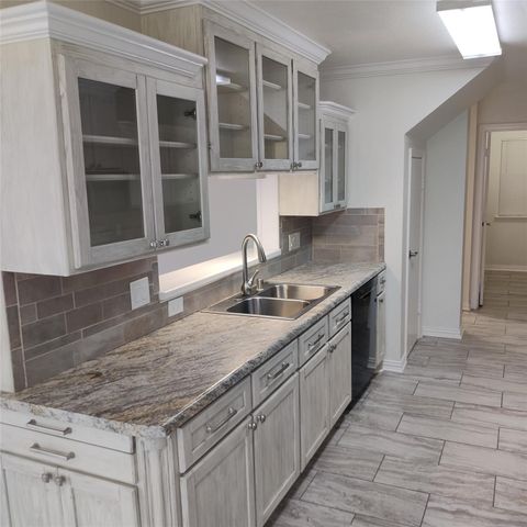 222 Chesterfield Circle, Waxahachie, TX 75165