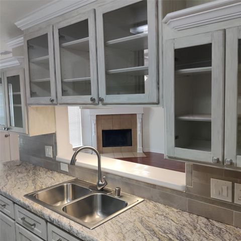 222 Chesterfield Circle, Waxahachie, TX 75165