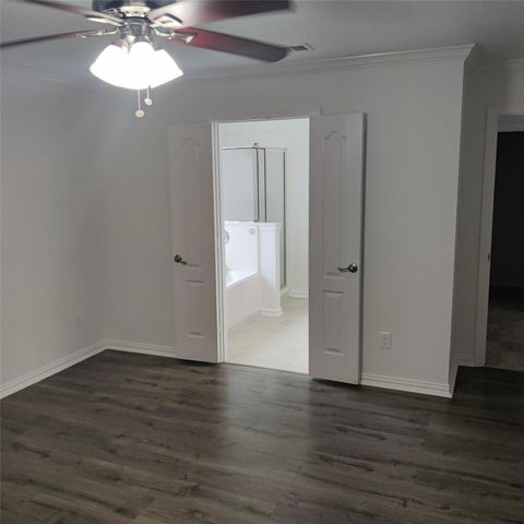 222 Chesterfield Circle, Waxahachie, TX 75165