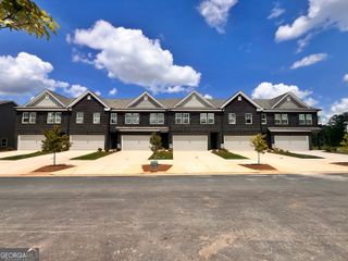 240 Epping Drive 11, Stockbridge, GA 30281