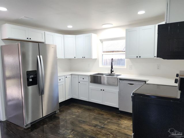 213 Wilson Ave, Atmore, AL 36502