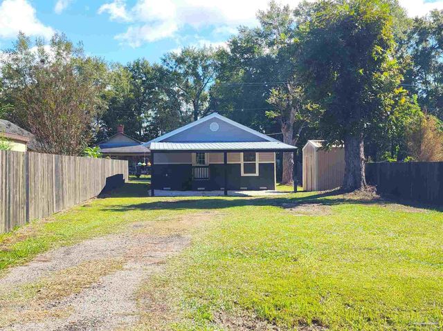 213 Wilson Ave, Atmore, AL 36502