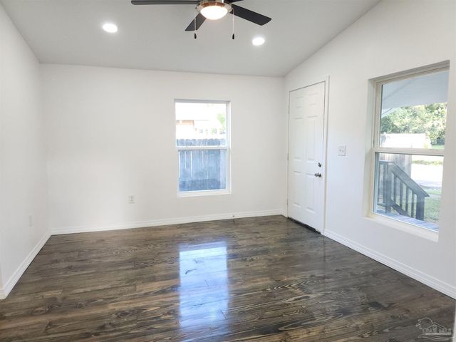 213 Wilson Ave, Atmore, AL 36502